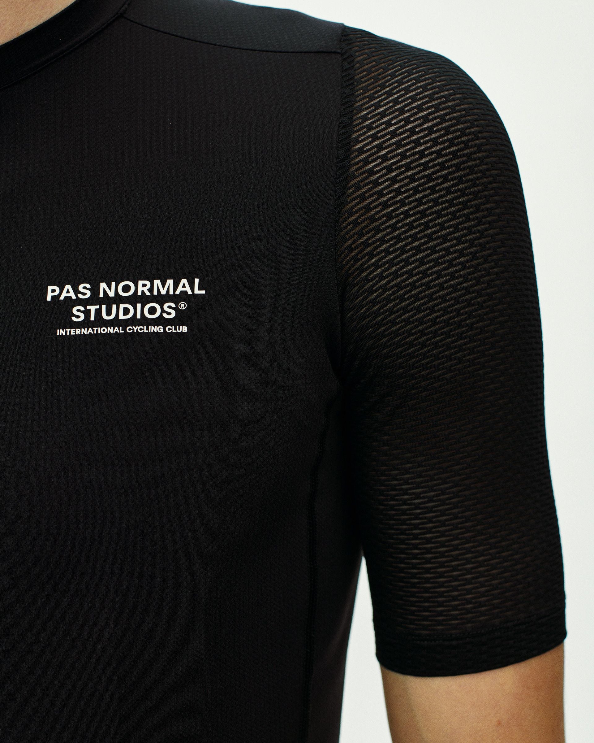 Essential Light Jersey - Black