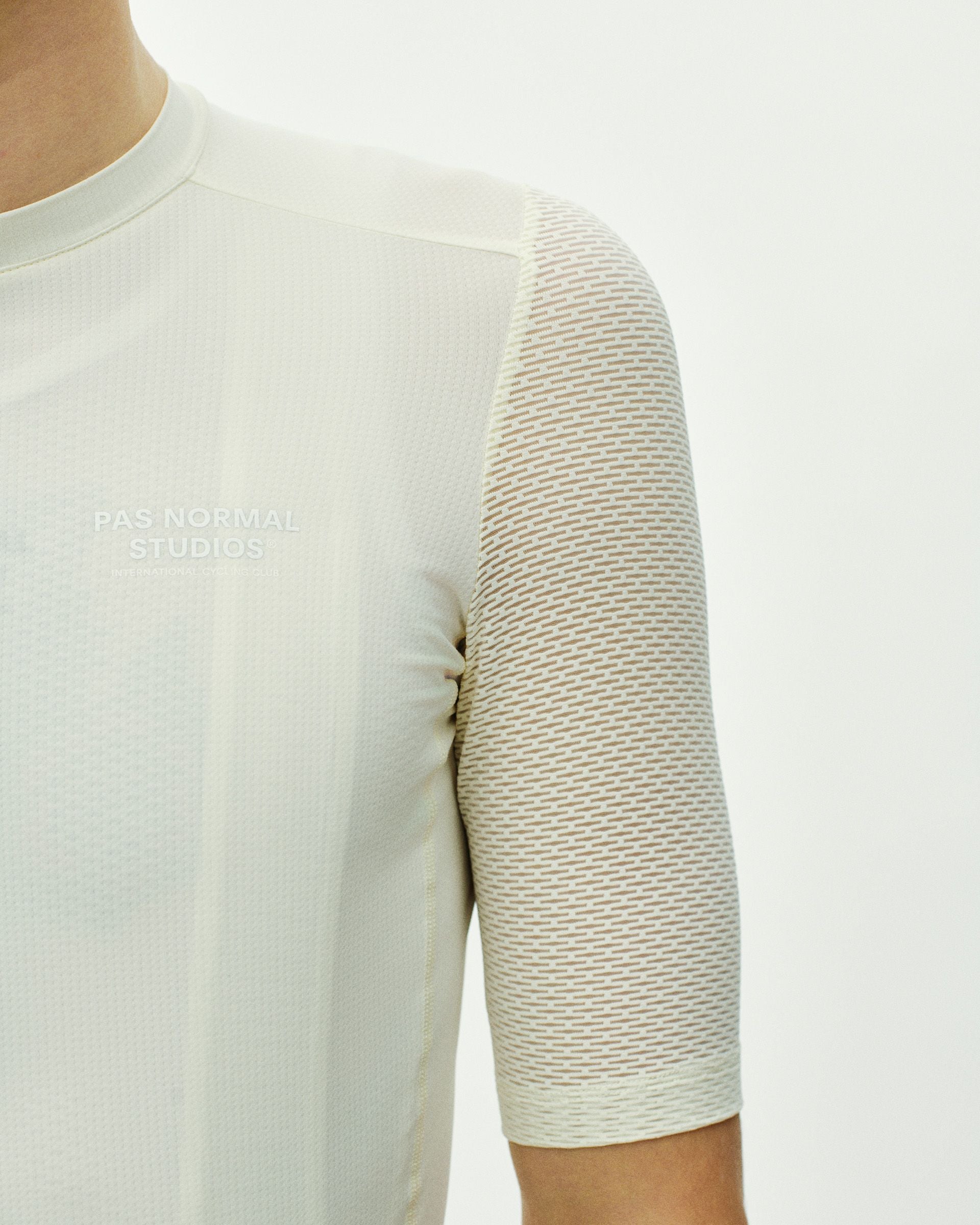 Essential Light Jersey - Off White