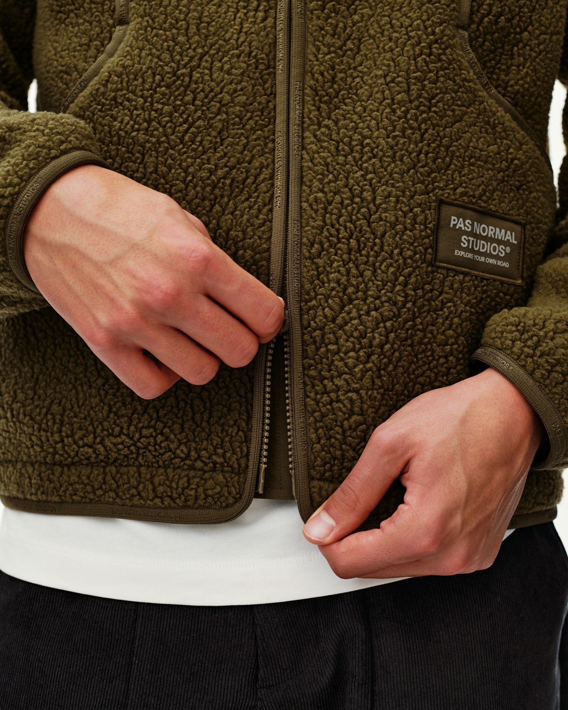 Off-Race Pile Fleece Jacket - Deep Olive