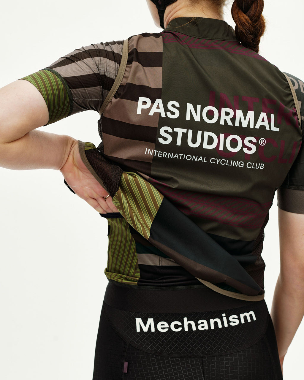Women's Mechanism Stow Away Gilet - AOP International Earth