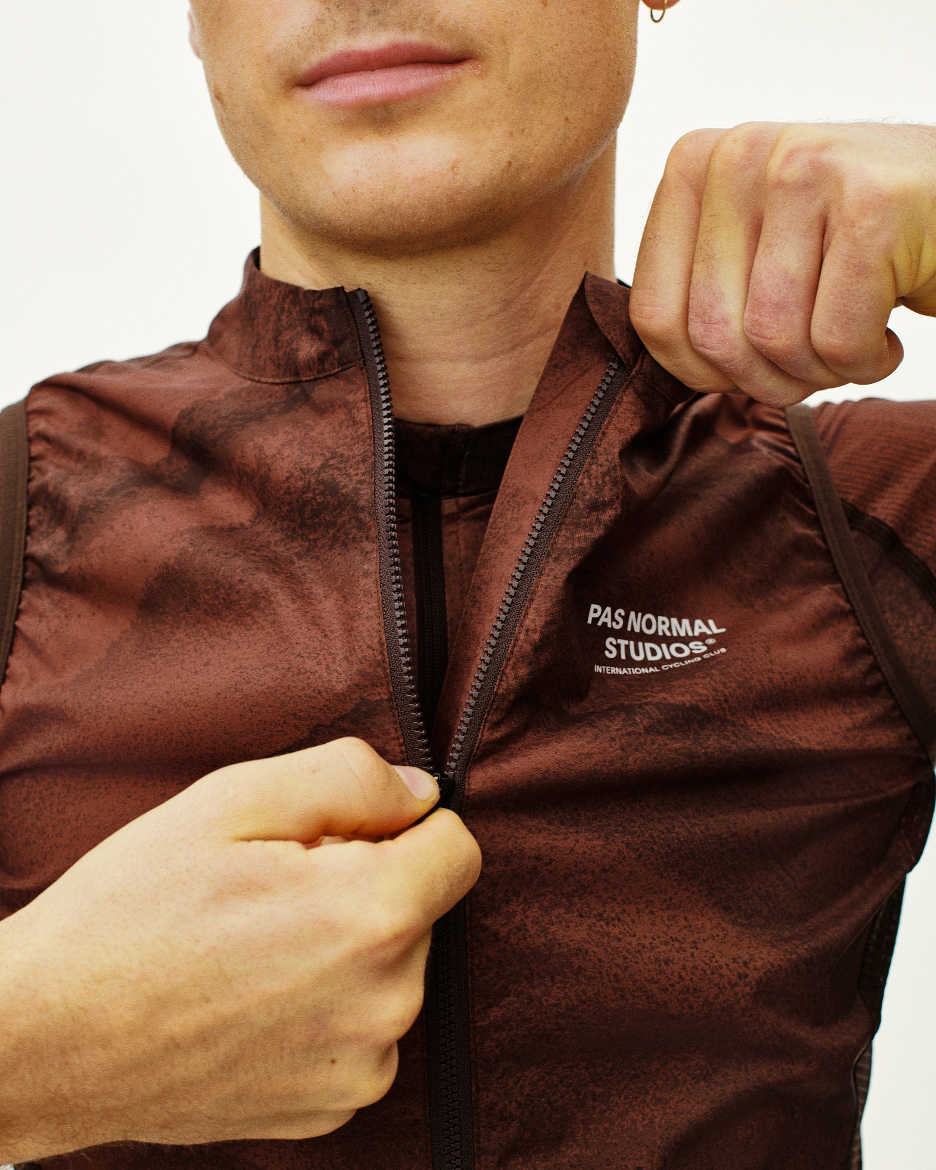 Mechanism Stow Away Gilet - AOP Light brown