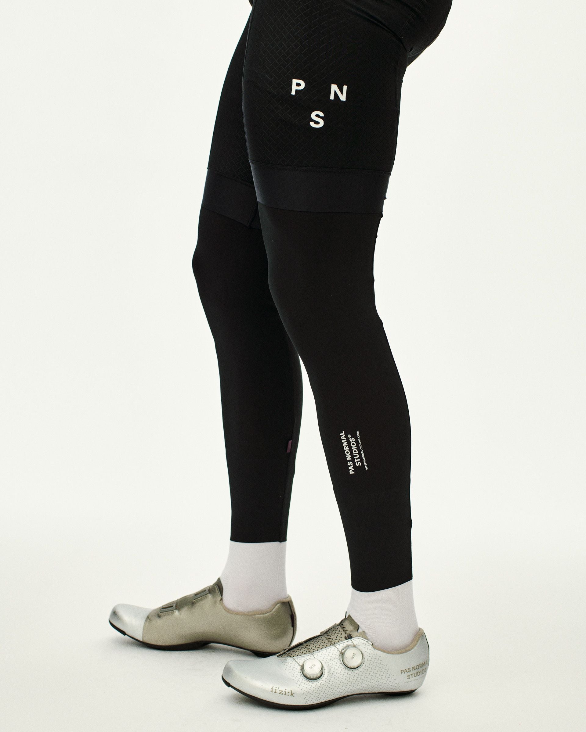 Logo Leg UV Protector - Black