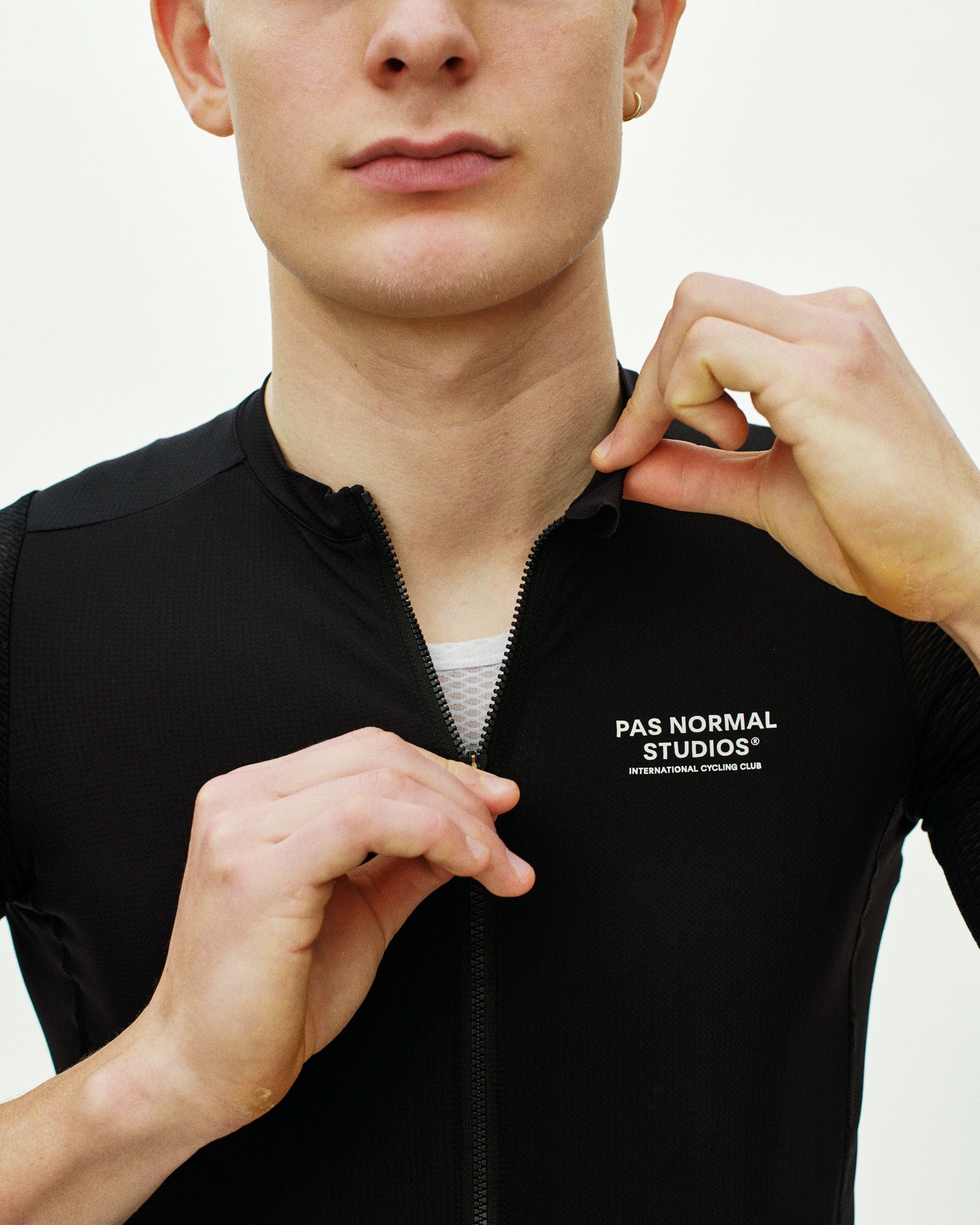 Essential Light Jersey - Black