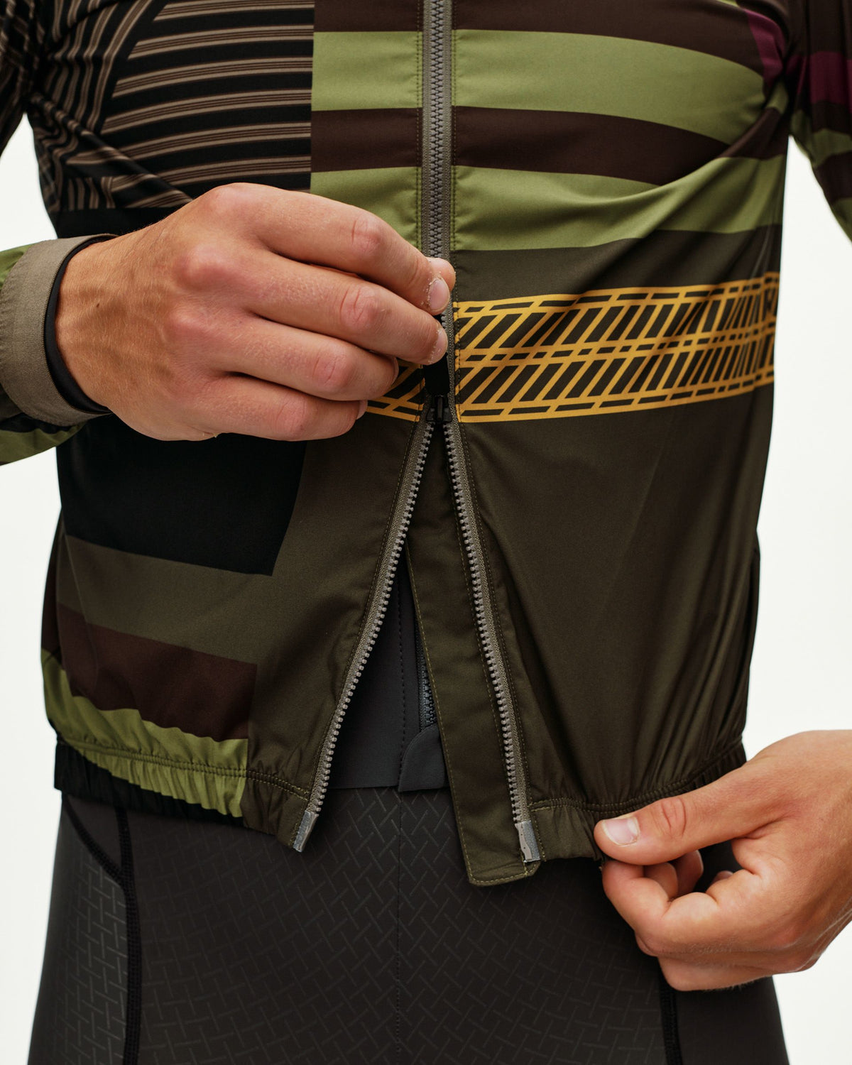 Mechanism Stow Away Jacket - AOP International Green